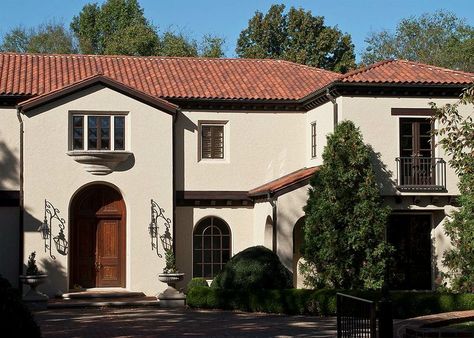 Terracotta Roof House Exterior Colors, Terracotta Roof House, Red Tile Roof, Stucco Colors, Terracotta Roof Tiles, Pergola Plans Design, Terracotta Roof, Tile Roof, Exterior House Paint Color Combinations