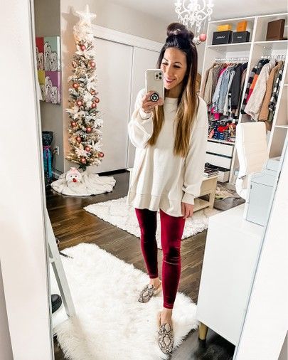 Styling Velvet Leggings, Velvet Leggings Outfit Winter, Velour Leggings Outfit Winter, How To Style Velvet Leggings, Velvet Leggings Outfit Dressy, Velvet Leggings Outfit Casual, Red Velvet Leggings Outfit, Red Leggings Outfit Casual, Velour Leggings Outfit