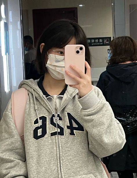 Iphone 13 Mirror Selfie, Bling Phone Cases, Girls With Black Hair, Iphone Obsession, Mirror Selfie Poses, Pretty When You Cry, Chinese Hairstyle, Grunge Girl, Iphone Camera