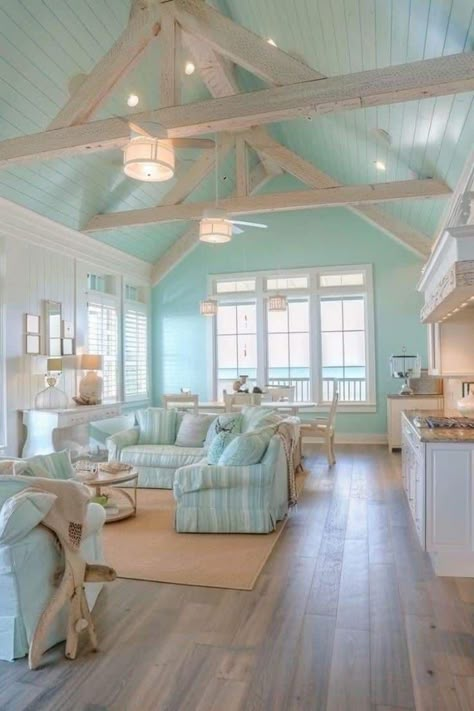 Coastal Modern Living Room, Beach Cottage Kitchens, Beach Cottage Ideas, Ocean Room Decor, Beach Interior Design, Cabin Living Room, Lake Style, Beach House Living Room, House Redo