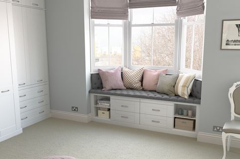 Window Seats With Storage, Window Seat Bay Window, Small Bay Window Ideas, Bay Window Seats, Bay Window Storage, Bedroom With Bay Window, Small Bay Window, Bay Window Bedroom, Bay Window Benches