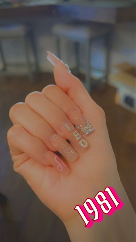 Leo Constellation Nails, Leo Nail Ideas, Leo Themed Nails, Birthday Nail Set Ideas Leo, Leo Nails Designs, Leo Acrylic Nails, Leo Zodiac Nail Designs, Leo Zodiac Nails, Leo Inspired Nails