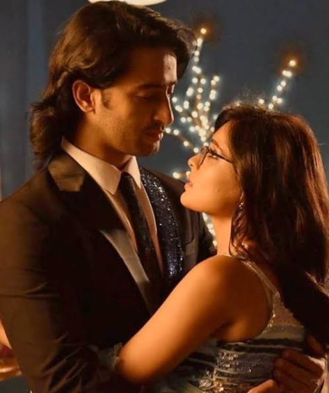 Rhea Sharma, Shivangi Joshi Instagram, Wedding Planning Business, Romantic Couple Images, Shaheer Sheikh, Indian Drama, Hot Stories, Best Watches, Popular Stories