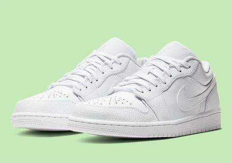 Jordan 1 Low Triple White, Jordans Shoes, Air Jordan 1s, Nike Air Jordan Shoes, Sneakers Jordans, Adidas Skateboarding, Shoes Sneakers Jordans, Womens Air Jordans, Jordan 1 High Og