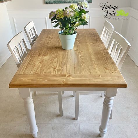 Pine Table And Chairs, Pine Dining Room, Old Farmhouse Kitchen, Kitchen 2023, Farmhouse Dining Set, Pine Dining Table, Pine Kitchen, Farmhouse Kitchen Tables, Farmhouse Dining Chairs