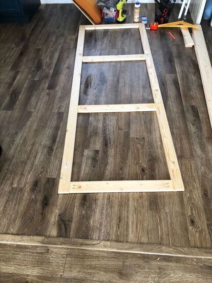 Diy Pantry Door, Diy Pantry Cabinet, Pallet Pantry, Rustic Pantry Door, Hinges Diy, Narrow Pantry, Wooden Pantry, Simple Door, Pantry Layout