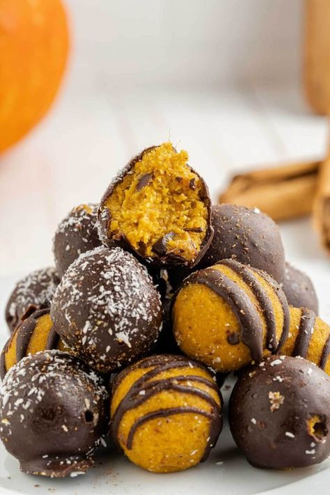 These no bake Dark Chocolate Pumpkin Truffles are naturally sweetened with warming spices, a chewy creamy center, and crisp chocolate coating. Chocolate Pumpkin Truffles, Pumpkin Spice Truffles, Pumpkin Truffles, Healthy Clean Eating Recipes, Avocado Chocolate Pudding, Avocado Chocolate, Chocolate Pumpkin, Healthy Food Recipes Clean Eating, Healthy Clean Eating