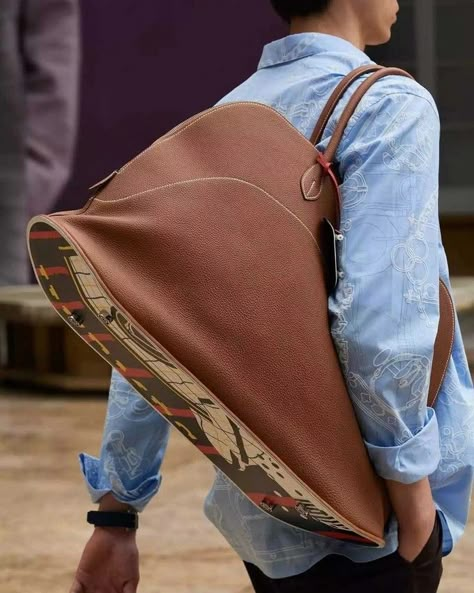 Skateboard Bag, Classic Leather Bag, Skate Decks, Skate Wear, Hermes Men, Spring Summer 2022, Skateboard Decks, Big Bags, Summer 2022