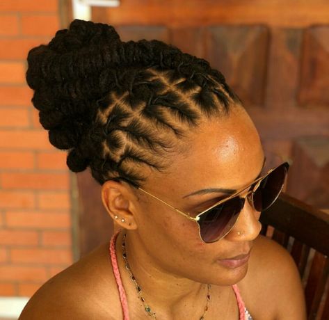 Loc Bun Styles Updo, Updo Dread Styles For Women, Dread Updos For Black Women, Updo Locs Hairstyles For Women, Loc Updos, Dreads Short Hair, Short Dreadlocks, Braids Dreads, Dreadlocks Styles