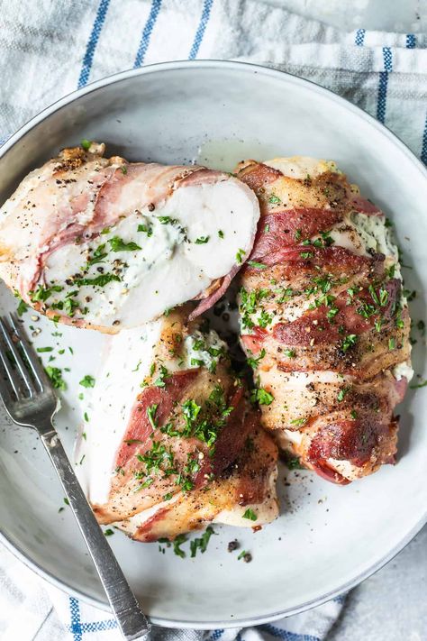 Boursin Stuffed Chicken breasts wrapped In Bacon - Foodness Gracious Boursin Stuffed Chicken, Chicken Breast Wrapped In Bacon, Chicken Wrapped In Bacon, Boursin Chicken, Boursin Recipes, Bacon Wrapped Stuffed Chicken, Bacon Wrapped Chicken Breast, Eat More Chicken, Juicy Baked Chicken