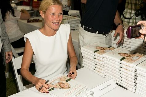 Gwyneth Paltrow annoys fellow author at book signing event Magic Board, The Penny Hoarder, Book Signing Event, Fad Diets, Book Launch, East Hampton, Gwyneth Paltrow, Book Signing, Without Makeup