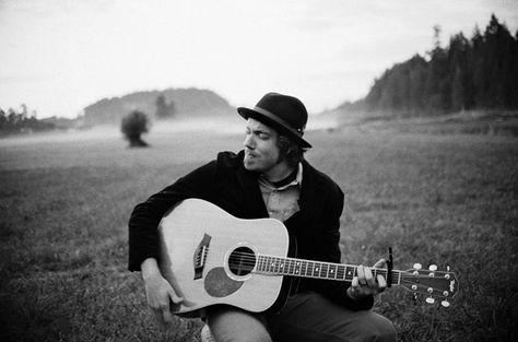 Awesome musician Josh Garrels, Train Song, Christian Musician, Folk Musician, Contemporary Christian Music, Stirling, It's Meant To Be, Christian Music, Music Love