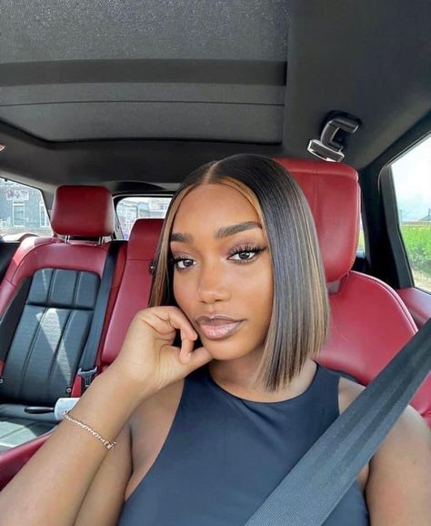 Bob With Brown Highlights, Ombre Bob Black Women, Ombré Bob, Highlight Bob Wig, Dream Hairstyles, Colored Human Hair Wigs, Highlight Wigs, Highlight Bob, Bob Hair Color