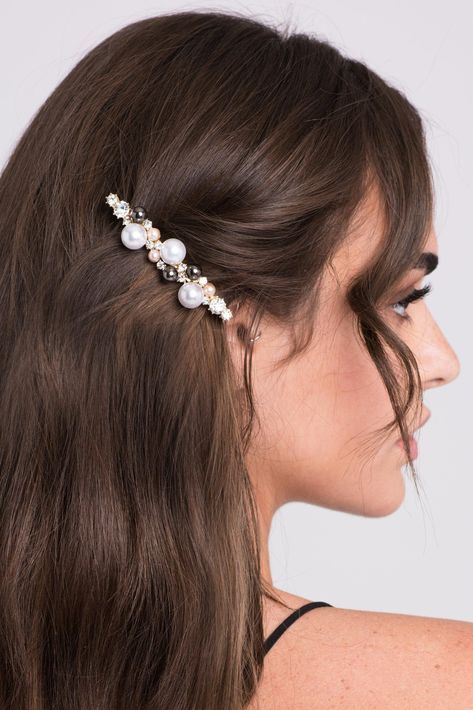 Refined pearl, grey, and rose gold colored faux pearls with rhinestone details on a French-clasp barrette. Perfect for any event, wedding or bridal look. Ad to an elegant updo, half-up-half-down look, or to clip back bangs. Grey And Rose, Pearl Barrette, Hairstyles Indian, Hoco Hair Ideas Half Up, Bridesmaid Hairstyles Half Up Half Down, Hoco Hairstyles, Bridesmaid Hair Half Up, Homecoming Hairstyles Updos, Bridesmaid Hair Down