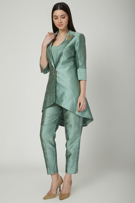 Mint Green Embroidered Blazer Set by Priyanka Singh at Pernia's Pop Up Shop 2024 Saree Blazer Suit, Coord Set With Jacket, Party Wear Blazer Women, Coord Sets For Women 2024, Blazer Outfits For Women Indian, Designer Cord Set, Western Party Wear, Priyanka Singh, Cotton Tops Designs