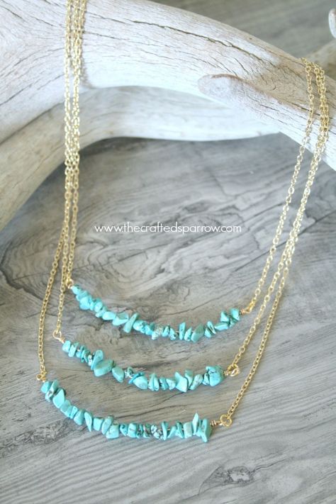 14 Easy DIY Necklace Ideas That Look Expensive - Craftsonfire Diy Necklaces Tutorial, Etched Jewelry, Homemade Necklaces, Turquoise Necklaces, Diy Simple, Necklace Tutorial, Pearl Jewelry Necklace, Dainty Gold Necklace, Beaded Jewelry Patterns