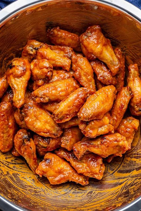 The Best Buffalo Wings Buffalo Wings Side Dishes, Jumbo Chicken Wings, Spur Buffalo Wings, Chicken Wings Aesthetic, Mild Wings, Homemade Buffalo Wings, Game Day Wings, Best Buffalo Wings, Olives Recipes