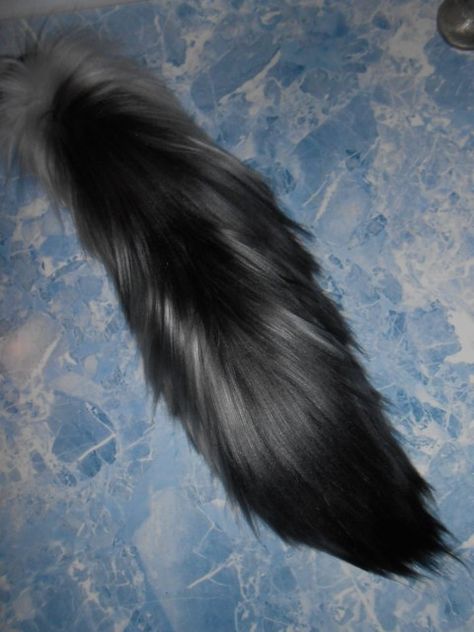 Yarn tail black & gray Cat Tail Costume, Wolf Ears And Tail, Werewolf Costume, Wolf Tail, Wolf Costume, Animal Tails, Wolf Ears, Wolf Stuff, Cat Mask