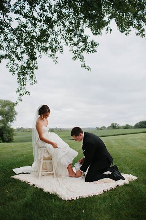 Feet washing. Simply beautiful and humbling, True servant hood in marriage. Speak Now Wedding, Christ Centered Wedding, Oregon Photography, Soon To Be Mrs, Wedding Backyard, Wedding Boards, Wedding Day Photography, 15 April, Day Photography