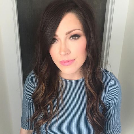 Throw back to makeup on this stunning babe @karijobe !!! . I don’t remember what it was for (a photo shoot I think) but it was in Nashville… Kari Jobe, Good Hair Day, Photoshoot Inspiration, Hair Day, Star Fashion, Cool Hairstyles, Fashion Beauty, Hair, Beauty