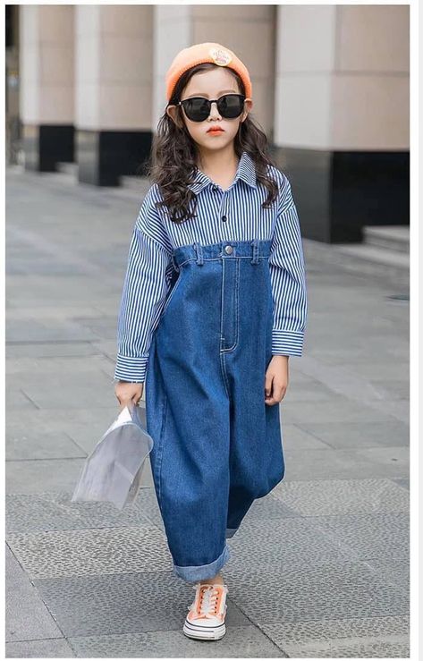 Dior Kids, Kids Wear Girls, Kids Winter Fashion, Kids Dress Wear, Oversize Fashion, Kids Denim, Girl Onesies, Stylish Kids