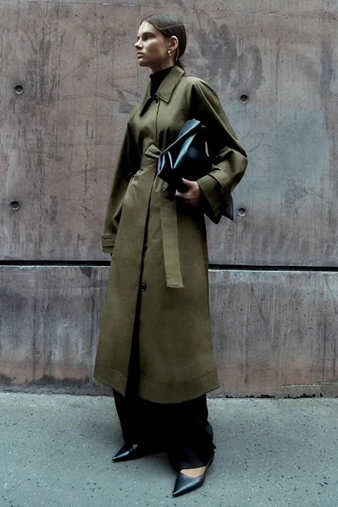 Olive Aesthetic, Parker Van Noord, Giedre Dukauskaite, Oversized Trench, Green Trench Coat, Oversized Trench Coat, Campaign Fashion, Wool Coat Women, Fitted Turtleneck