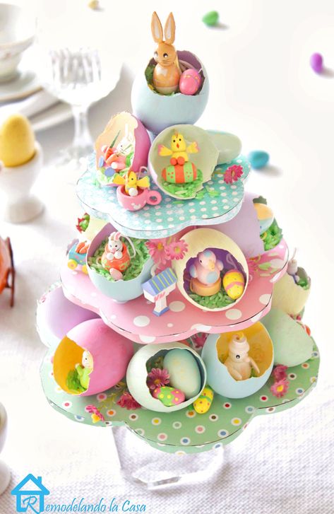 Easter egg tree with little Easter figures on easter table Easter Egg Tree, Egg Tree, Easter Hats, Easter Bonnet, Easter Parade, Easter Inspiration, Easter Projects, Easter Tree, Easter Time