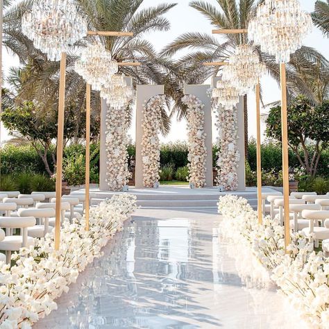 Outdoor Wedding Ceremony Decorations Altars, Luxury Wedding Venues Ceremony, Luxury Beach Wedding Ceremony, Grace Ormonde Wedding Style, Dream Wedding Decorations, Neutral Color Palette, Crystal Chandeliers, Luxury Wedding Venues, Style Magazine