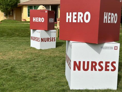 Nurses Day Decoration Ideas, Nurses Week Decoration Ideas, Crna Week, Hero Nurse, Nurse Birthday, Pinning Ceremony, Nurses Station, Booth Decor, Nurse Week