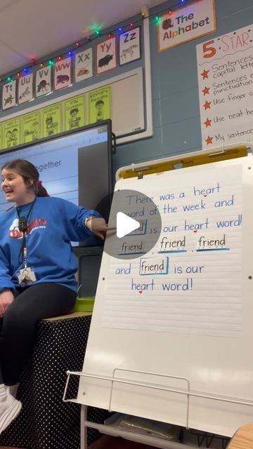 Bella Wesson on Instagram: "This week in phonics, our class is learning a song to help us remember how to spell new ❤️ words! My kiddos LOVE and thrive on songs and music in the classroom! If it can be turned into a song, we probably already sing it 🙈 So this new strategy was a HIT! This was our second day practicing, and hearing their voices singing it to themselves throughout the day is the most precious thing ☀️ #firstgradeteacher #elementaryteacher #classroom #educator #chaoscoordinator #firstgradeclassroom #teachersofinstagram #iteach #teach #classroomdecor #classroom #teacher #elementaryschool #schoolday #teacherlife #teaching #teachergram #learning #classroomdecor #classroom #ufli #uflifoundations #phonics #sightwords #sightwordsarefun #heartwords" Classroom Songs First Grade, Voice Anchor Chart, Phonics Songs First Grade, Student Voice In The Classroom, Voiced And Unvoiced Th, Phonics Dance, Secret Stories, Heart Words, Classroom Teacher