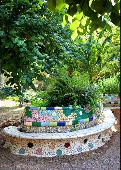 Mosaic Furniture, Mosaic Garden Art, Art Pierre, Park Güell, Mosaic Art Projects, Mental Hospital, Glass Mosaic Art, Antoni Gaudi, Mosaic Artwork