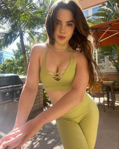 Mckayla Maroney Instagram, Jodelle Ferland, Mckayla Maroney, Usa Gymnastics, Amanda Bynes, Ashley Greene, Celebrity List, Famous Models, Sports Stars