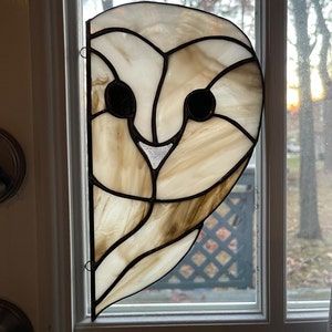 Digital Pattern Stained Glass Owl Suncatcher Instant PDF - Etsy Owl Stained Glass Pattern, Owls Stained Glass Patterns, Stained Glass Woodland Animals, Owl Suncatcher, Stained Glass Animals Nature, Random Diys, Stained Glass Owl Suncatcher, Owl Templates, Glass Owl