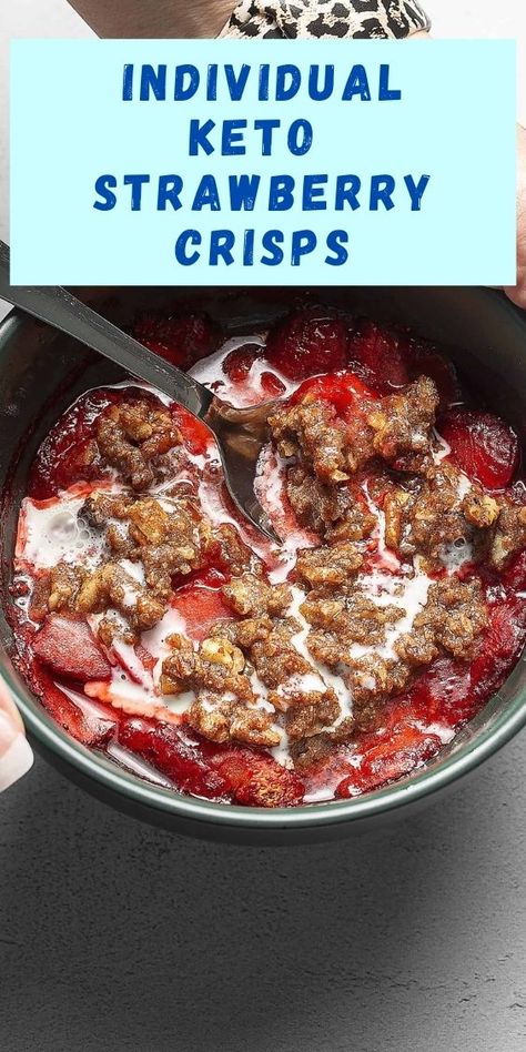 Fruit Crisp Recipe, Easy Keto Desserts, Sweet Tooth Craving, Strawberry Crisp, Keto Cakes, Counting Carbs, Fruit Crisp, Low Carb Treats, Keto Cake