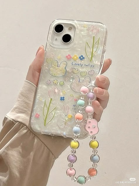 Phone Charms Aesthetic Simple, Gantungan Hp Manik-manik, Phone Strap Aesthetic, Diy Phone Strap, Phone Strap Ideas, Phone Strap Beads, Phonecase Ideas, Case Charm, Pulseras Ideas