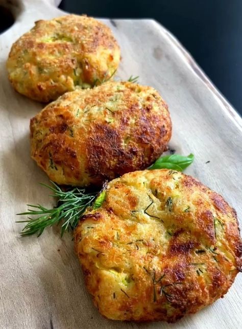 Fried Ricotta, Zucchini And Ricotta, Easy Home Cooked Meals, The Modern Nonna, Zucchini Cakes, Zucchini Ricotta, Modern Nonna, Best Keto Recipes, Fried Zucchini