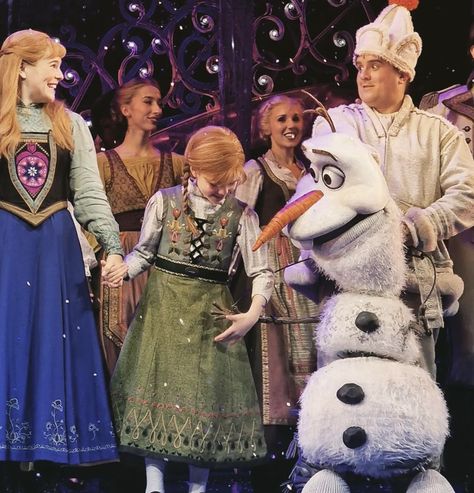 Frozen The Musical, Frozen Broadway, Frozen On Broadway, Frozen Jr, Frozen Musical, Balloon Cars, Disney Musical, Dance Theater, Theatre Life