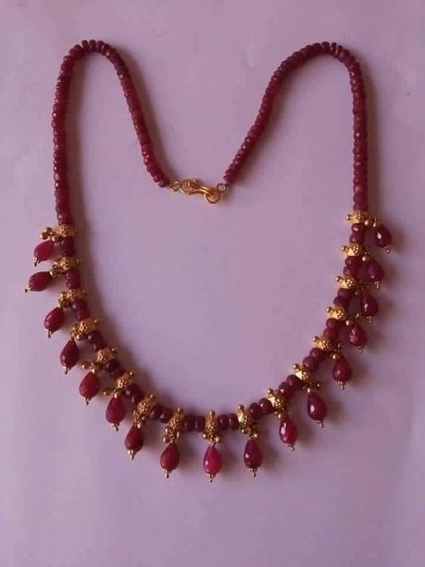 Rubi Jwellary, Ruby Beads Necklace Designs, Beads Gold Necklace, Ruby Jewelry Necklaces, Coral Jewelry Set, Gold Earrings Models, Pearl Jewelry Design, Gold Jewelry Simple Necklace, Pearl Necklace Designs