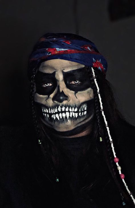 Skull Makeup Skull Pirate Makeup, Scary Pirate Makeup, Man Skull Makeup, Skull Makeup Men, Mens Halloween Makeup, Pirate Makeup, Skeleton Face Paint, Halloween Makeup Inspo, Skull Pirate