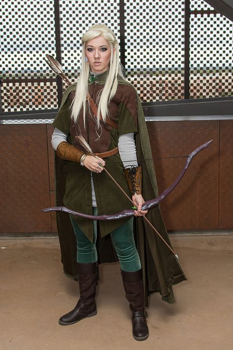 Female Legolas, Legolas Cosplay, Legolas Costume, Diy Elf Costume, Elf Things, Lotr Cosplay, Elf Clothing, Hobbit Cosplay, Hobbit Costume