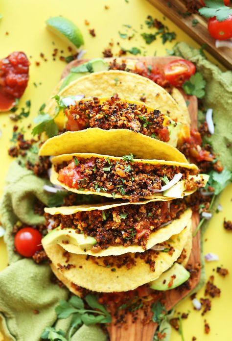 AMAZING EASY Quinoa Taco Meat that's crispy, flavorful, and protein-packed! 9 ingredients, SO EASY, healthy! #vegan #glutenfree #quinoa #tacos #mexican #recipe #minimalistbaker Quinoa Taco Meat, Protein Vegan Meals, High Protein Vegan Meals, Taco Meat Recipe, Quinoa Tacos, Vegetarian Recipes Dinner Healthy, Taco Meat Recipes, Veggie Tacos, Easy Quinoa