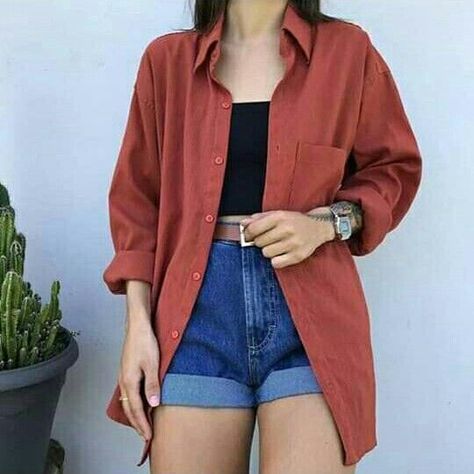 20 Outfits con shortcitos que te irán muy bien Elegante Casual, Causual Outfits, Fashion Mode, Looks Vintage, Retro Outfits, Cute Casual Outfits, Teen Fashion, Short Outfits, Aesthetic Clothes