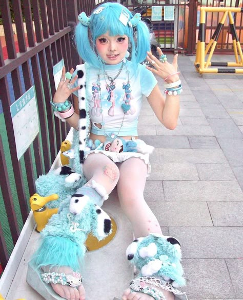 Yabi Style, Yabi Fashion, Harajuku Style Outfits, Japanese Outfits Street Style, Decora Fashion Outfits, Harajuku Decora Kei, Rave Core, Decora Outfits, Soft Ideas