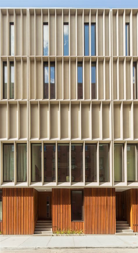 Concrete upper stories create fins for privacy & shade, wood lower level Alloy New York Townhouse, Facade Pattern, Hotel Facade, Building Skin, Wood Facade, Metal Facade, Facade Material, Facade Architecture Design, Wood Architecture