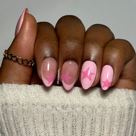 May Nail Designs: Elevate Your Summer Beauty Routine Sophistication Aesthetic, Stars Nails, Couleur Rose Pastel, Aesthetic Nail, Understated Glamour, Nagel Tips, May Nails, Girly Acrylic Nails, Summery Nails