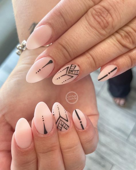 Geometric Manicure, Geometry Nails, Nails Geometric Design, Fine Line Nail Art, Geometric Nail Art Designs, Boho Nails Designs Bohemian, Geometric Nails, Glitter Gel Nail Designs, Mandala Nails