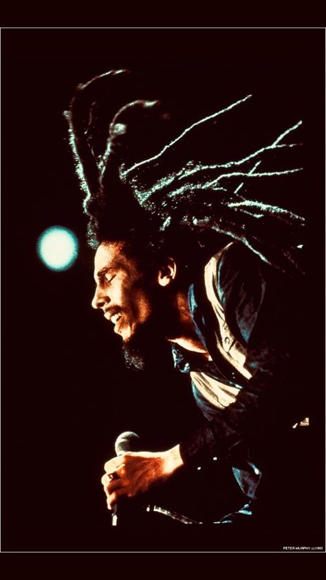 Bob Marley Photography, Bob Marley Wallpapers Iphone, Bob Marley Wallpapers Hd Wallpaper, Reggae Aesthetic Wallpaper, Bob Marley Wallpapers, Reggae Aesthetic, Biggie Smalls Art, Marley Tattoo, Bob Marley Artwork