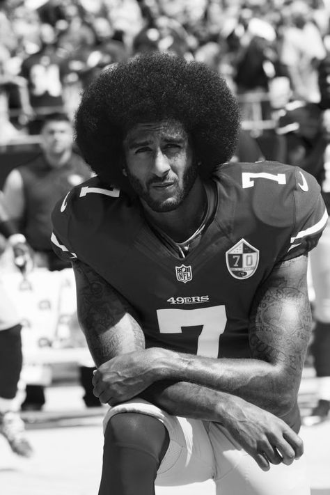 #TakeAKnee✨Colin Kaepernick Good Morning Usa, Black Pics, Black Literature, Colin Kaepernick, Skin To Skin, Black Hollywood, Black N White Images, African American History, Black Power