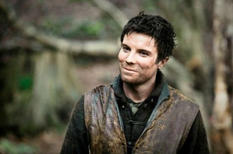 Gendry Game Of Thrones, Gendry Waters, King Robert Baratheon, Game Of Thrones Pictures, Joe Dempsie, Game Of Thrones Episodes, King Robert, Jaime Lannister, Cersei Lannister