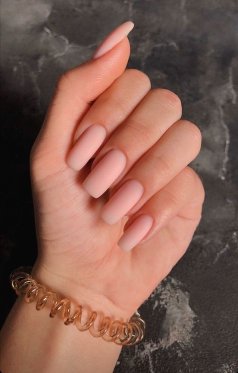 Matte Pink Nails, Unghie Sfumate, Nails Matte, Nagel Tips, Nails 2022, Edgy Nails, Soft Nails, Short Acrylic Nails Designs, 2022 Trends